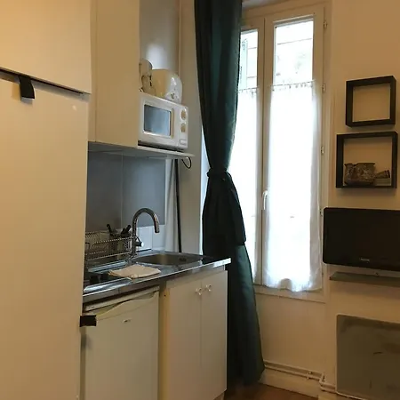 Studio Petit Montmartre Paris